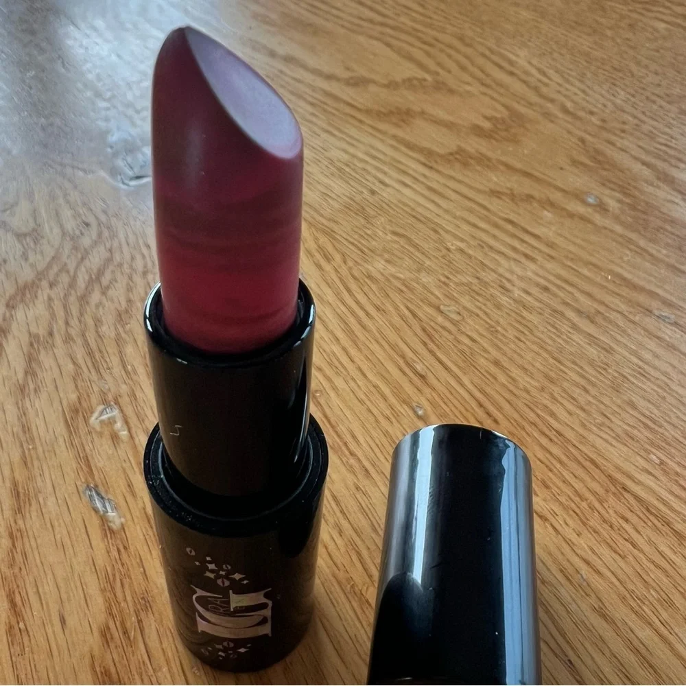 LAURA GELLER ITALIAN MARBLE LIPSTICK - Strawberry Toffee Magnetic Close - Picture 1 of 6